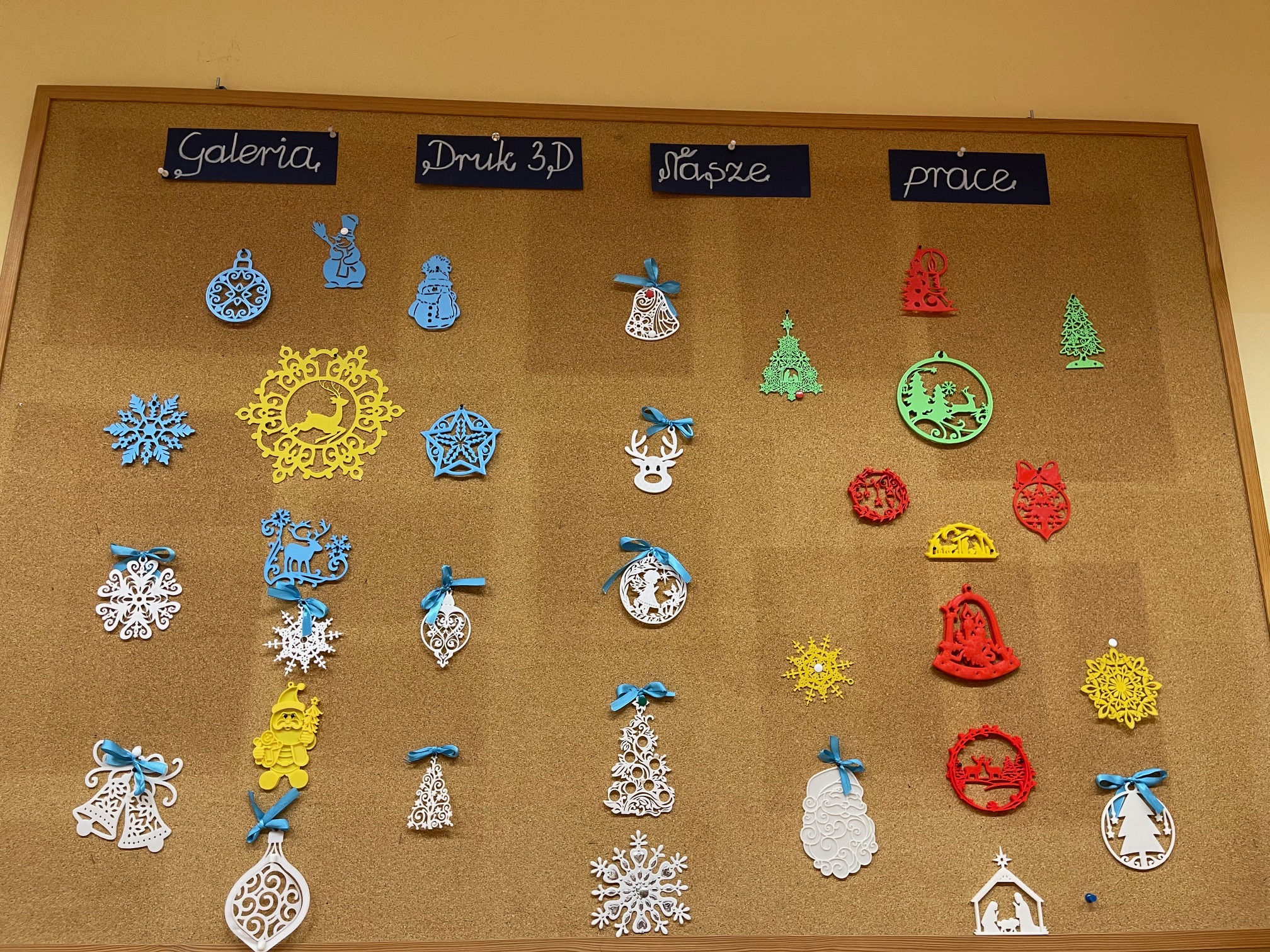 gazetka szkolna przedstwiająca galerie druku 3d