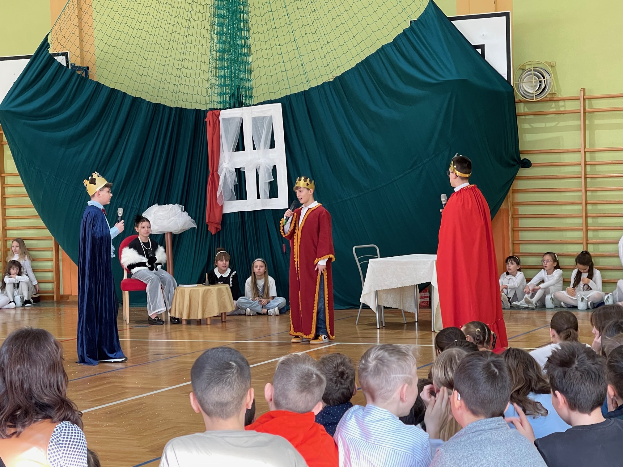 trzej królowie zmierzają do betlejem